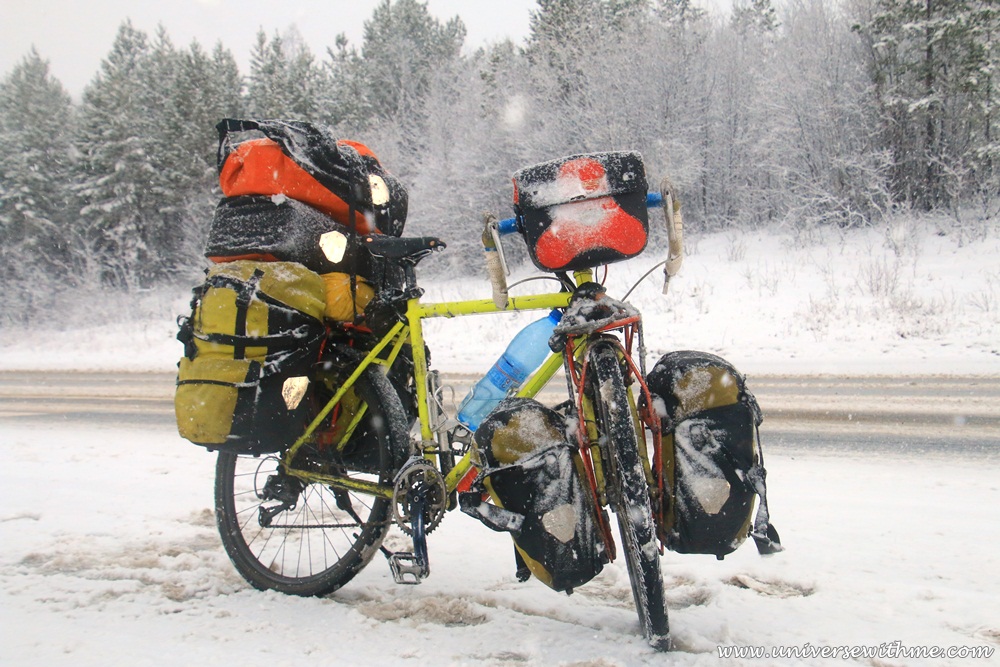 (Russia) To the border