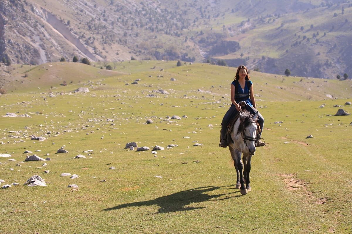 (Kyrgyzstan) Let’s have party at the middle of the mountain.